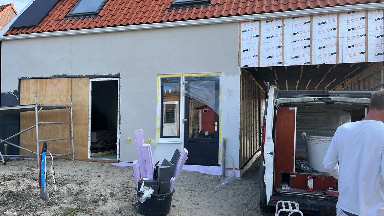 Gevelisolatie aangebracht bij een nieuwbouwwoning