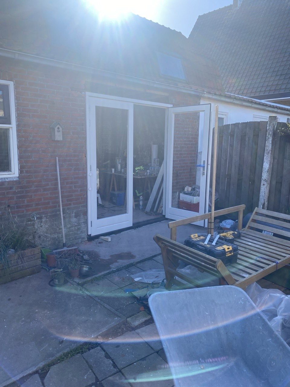 Terras van de woning tijdens de renovatie